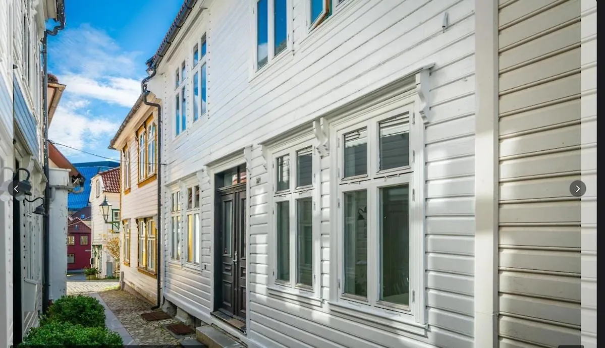 شقة Bo I Bergens Eldste Smau Pa Nostet - Sentralt Og Rolig